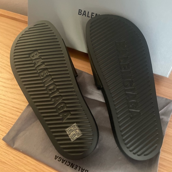 SLE!!!!New Balenciaga Paris logo‎ pool slides size USA 39 - Picture 3 of 5